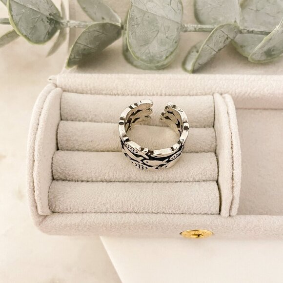 925 Sterling Silver Fish Ring School of Fish Ring Dainty Fish Ring Band - Picture 6 of 9